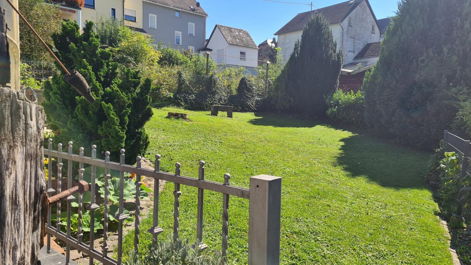 Moselperle- Urlaub Im Historischen Fachwerkhaeuschen Apartment Bullay Exterior foto