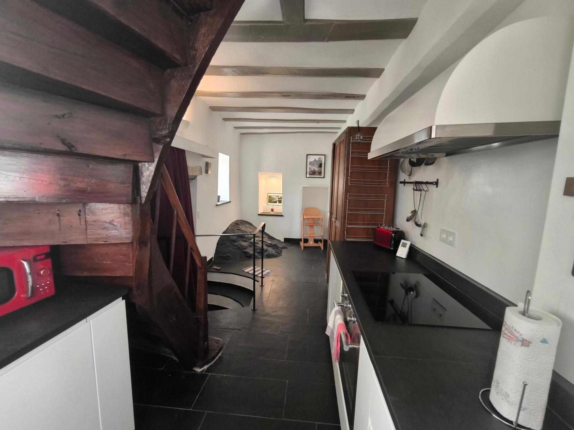 Moselperle- Urlaub Im Historischen Fachwerkhaeuschen Apartment Bullay Exterior foto