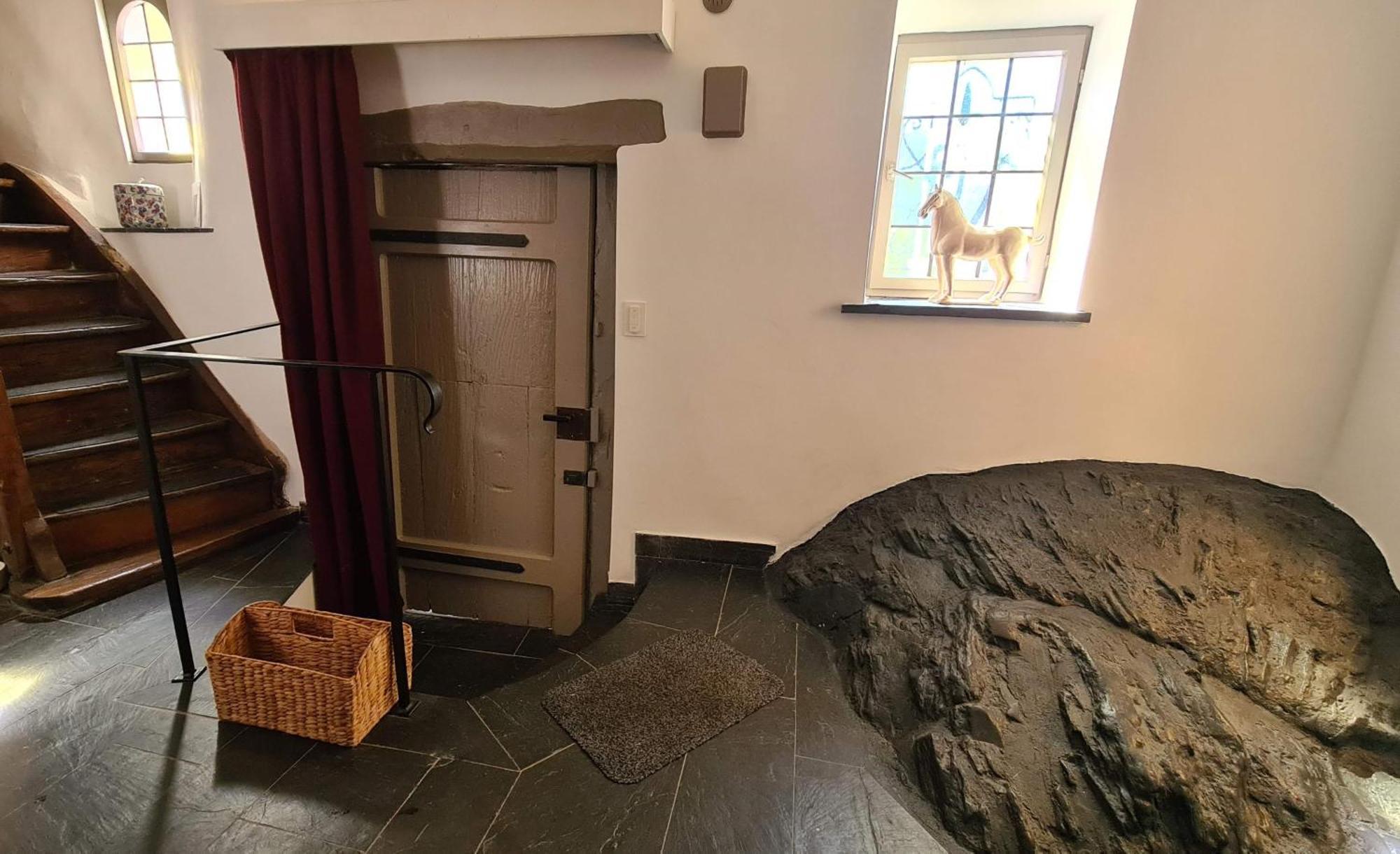 Moselperle- Urlaub Im Historischen Fachwerkhaeuschen Apartment Bullay Exterior foto